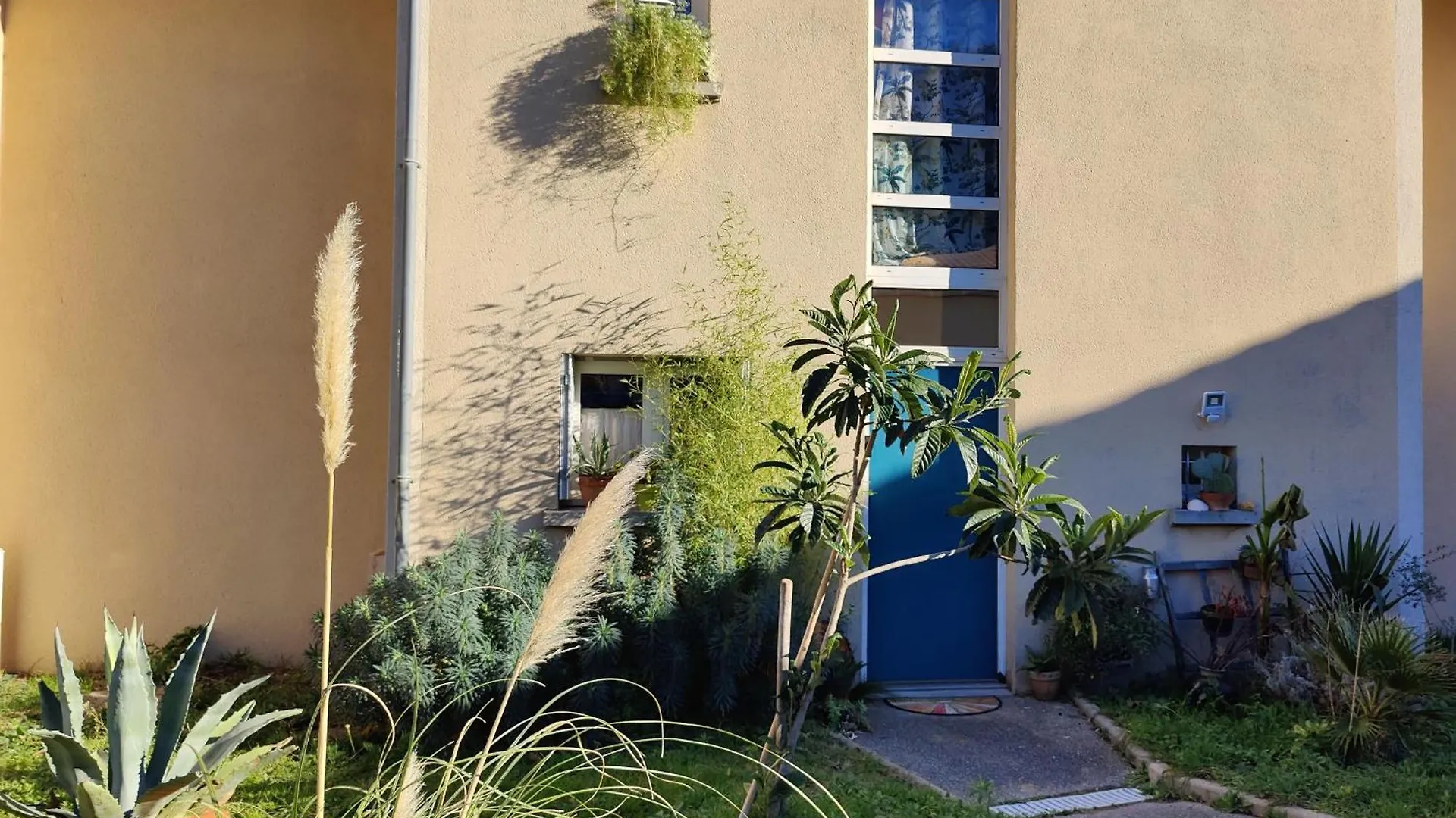 Séjour chez l'habitant La Villa Bleue Beauchastel France